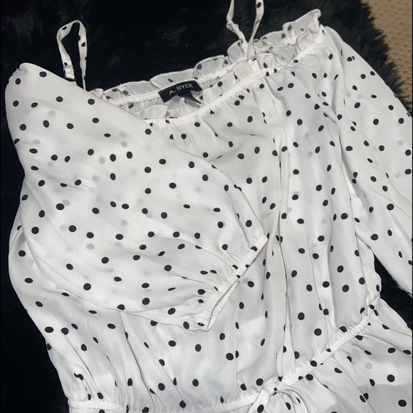 Polka Dot off the shoulder blouse - Picture 1 of 3